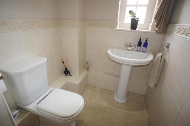 Bedroom 6 Ensuite Sh