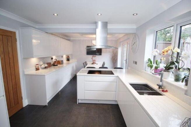 Kitchen/dining...
