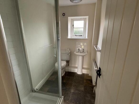 3 bed House to rent Image 12