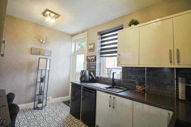 2 bed Terraced for sale Image 6