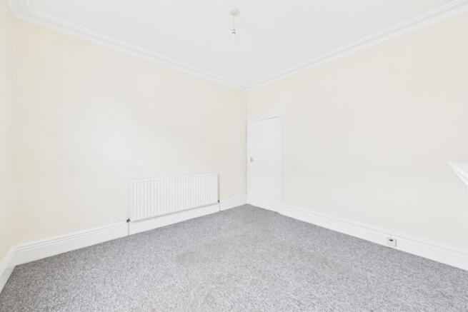 3 bed Terraced to rent Image 7