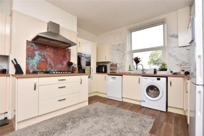 3 bed Terraced for sale Image 11