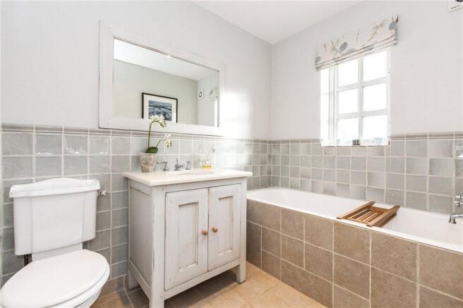 En-Suite Bathroom