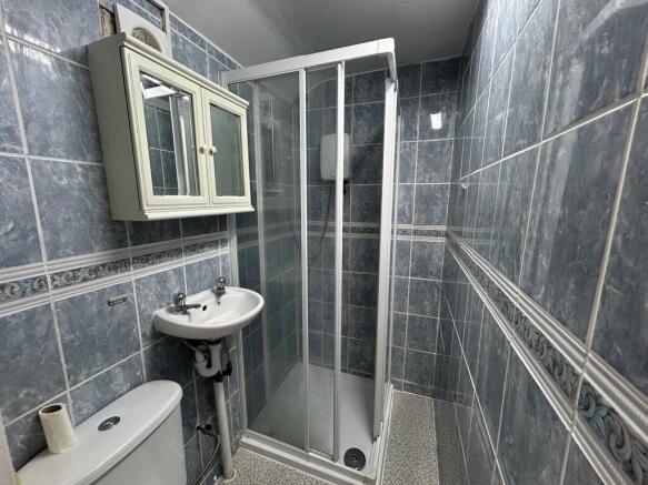 Kingsfieldbathroo...