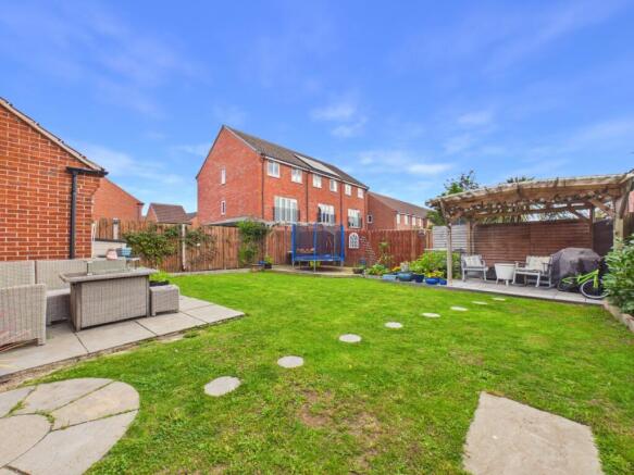Kingscroft Drive, Welton, Brough, East Riding Of Yorkshire, HU15 1FL photo 4
