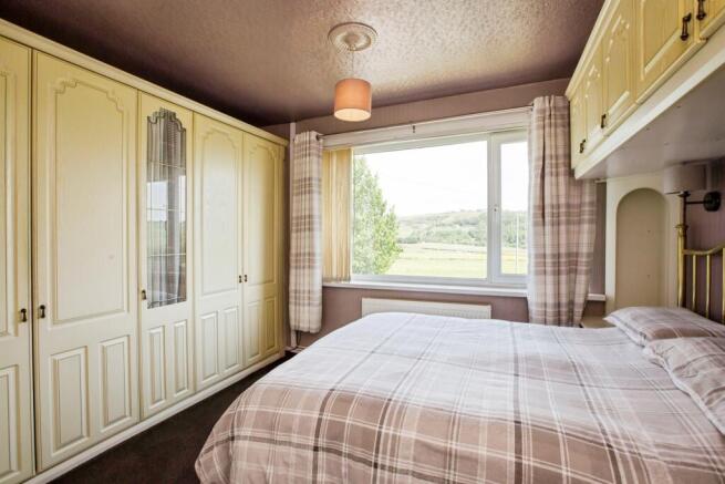 3 bed Semi-Detached for sale Image 5