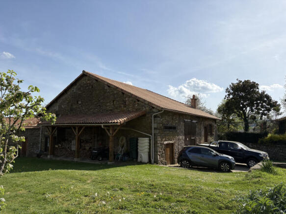 Photo 3