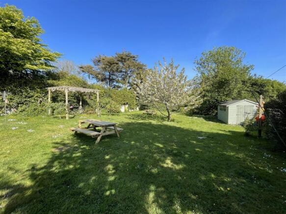 rear garden 2.jpg