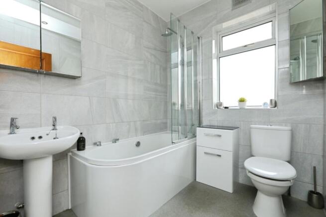 4 bed Semi-Detached for sale Image 9