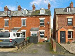 32, Avenue Terrace, Stonehouse GL10 3RE