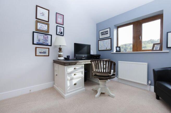 Study / Bedroom 5