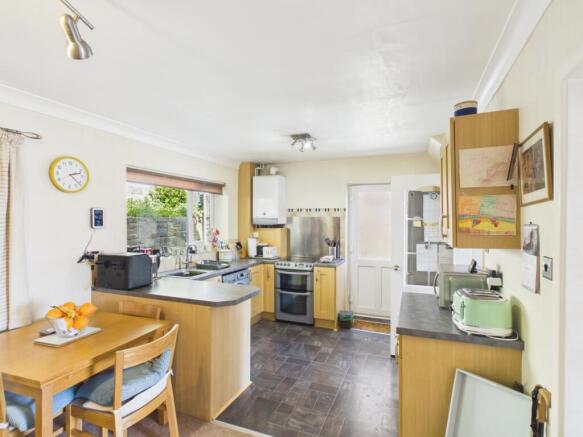 3 bed Semi-Detached for sale Image 7