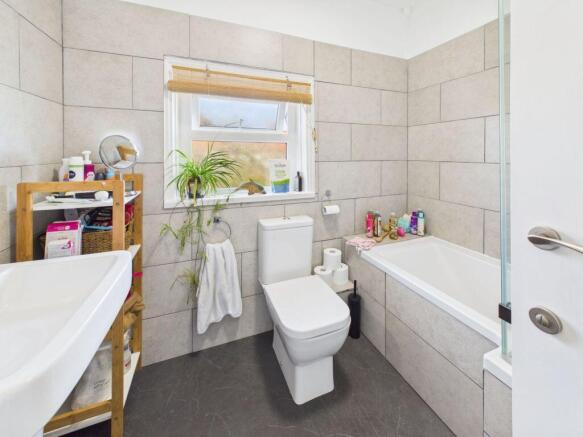 3 bed Semi-Detached for sale Image 9