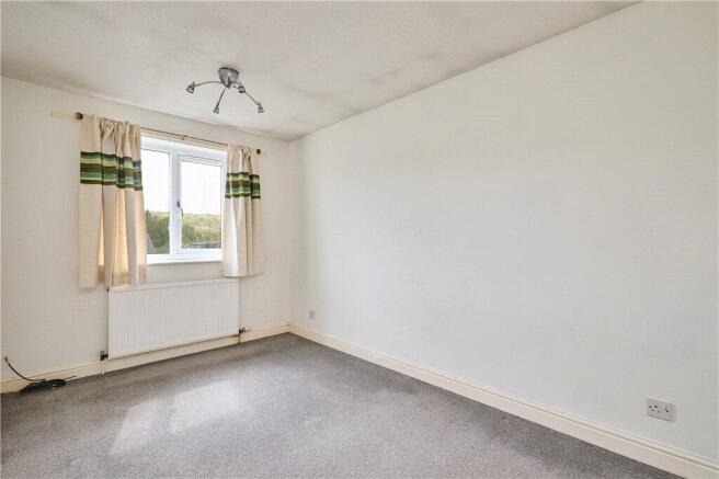 3 bed Semi-Detached for sale Image 9