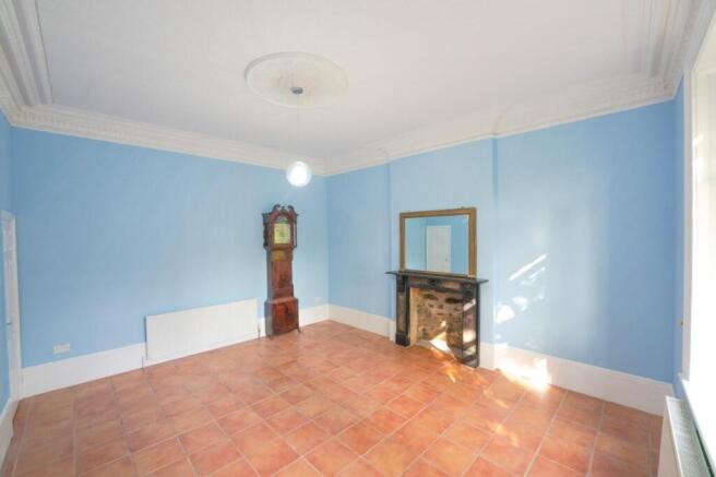 6 bed Semi-Detached for sale Image 12