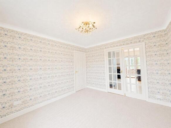 3 bed Detached for sale Image 8