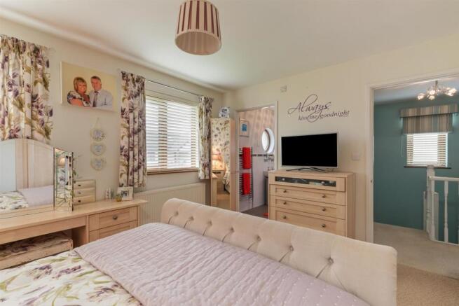 11 Coram Drive - Final Edits -14.jpg