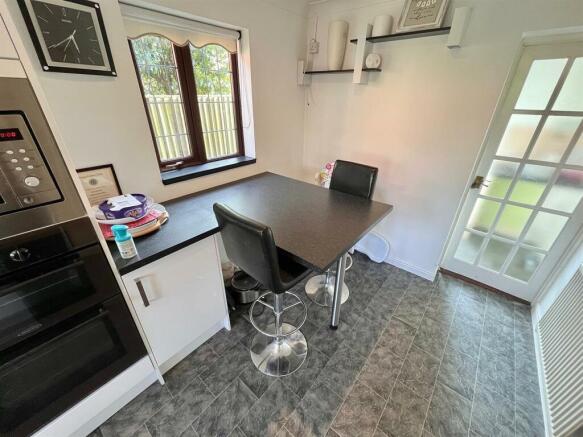Kitchen/Breakfast Room