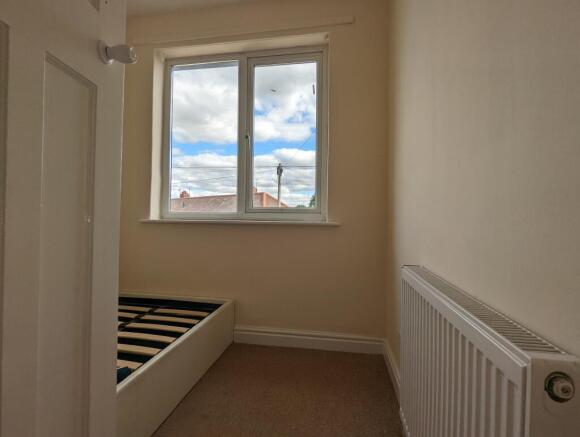 3 bed House to rent Image 10