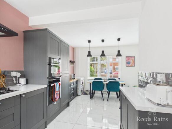 3 bed Semi-Detached for sale Image 5