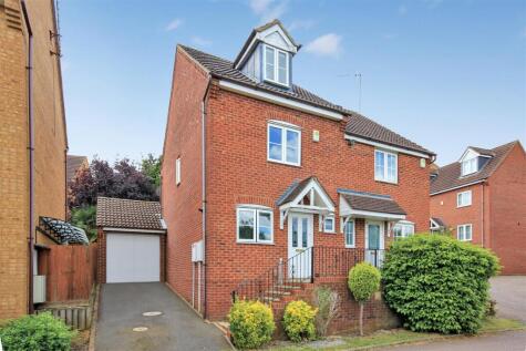 Hunt Close, Wellingborough