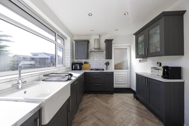 21 Longton avenue-18