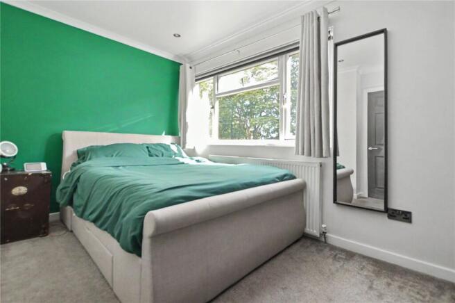 3 bed Semi-Detached for sale Image 6