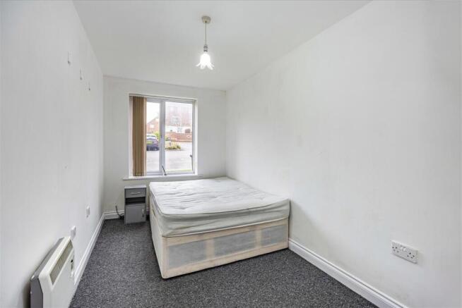 Bedroom 1.jpg