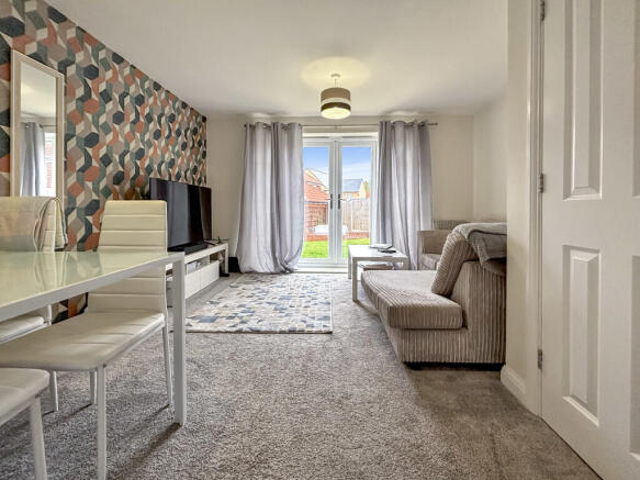 Living/Dining roo...