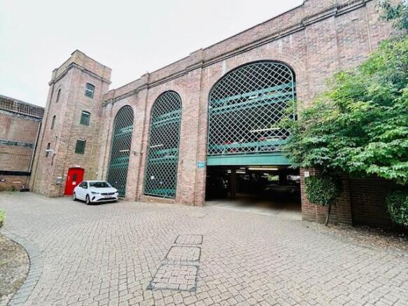 9 Parking Spaces , Oxford Square, Oxford Street, Newbury, West Berkshire, RG14 1JQ photo 4