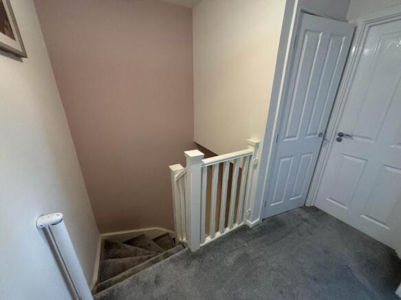 3 bed Semi-Detached for sale Image 12