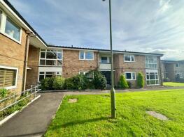 23, Gardeners Court, New Street, Horsham RH13 5TB