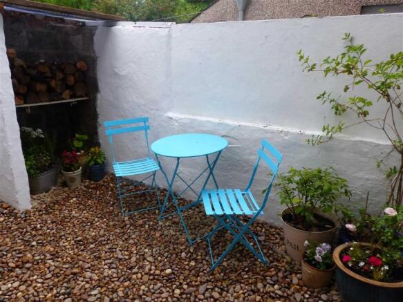 COURTYARD GARDEN