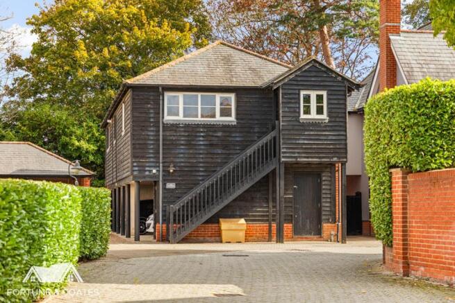 3-bed house on Mulberry Green, Harlow, £425,000