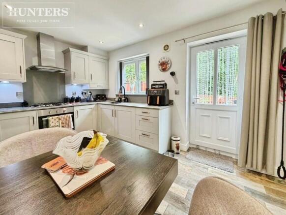 2 bed Semi-Detached for sale Image 4