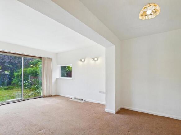 4 bed Detached for sale Image 5