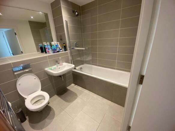1 bed Flat to rent Image 4