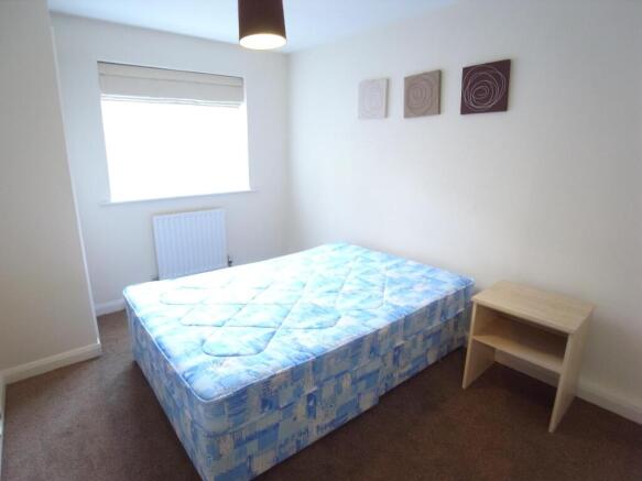 2 bed Flat to rent Image 8