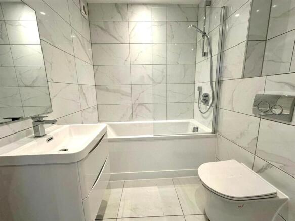 3 bed Town House for sale Image 8