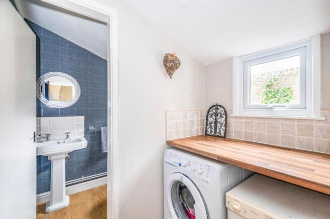3 bed Town House for sale Image 8