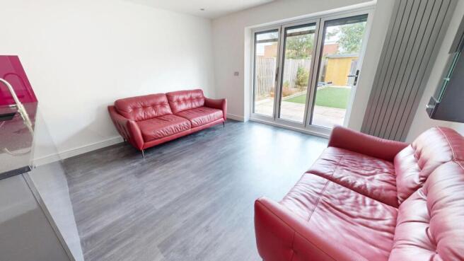 3 bed Terraced for sale Image 7