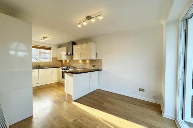 Kitchen (2)