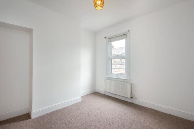 2 bed Terraced to rent Image 9