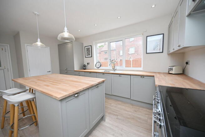 3 bed Semi-Detached for sale Image 4