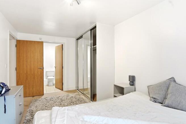 2 bed Apartment for sale Image 10