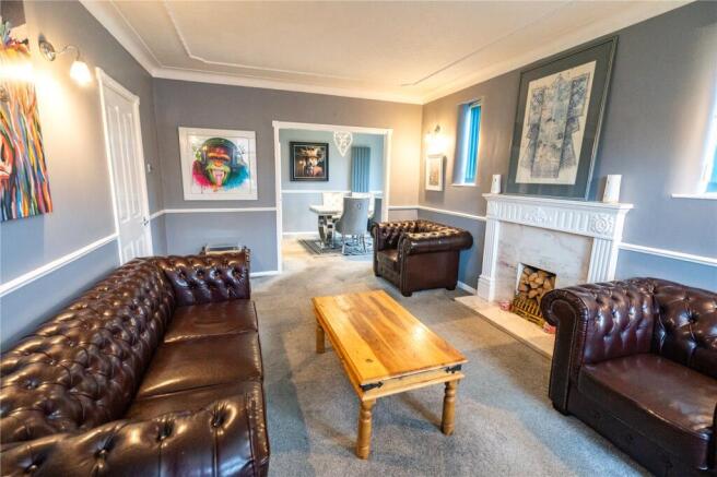 Living Room (2)
