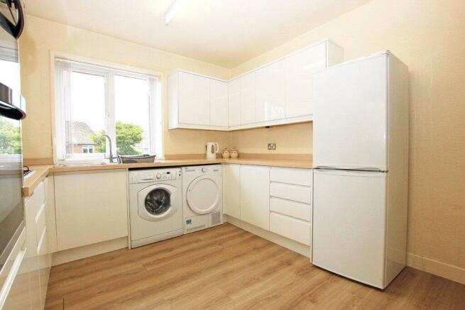 2 bed Semi-Detached Bungalow for sale Image 4