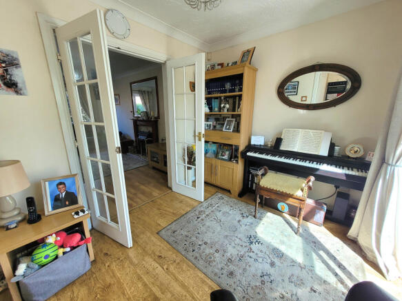 Photo 6