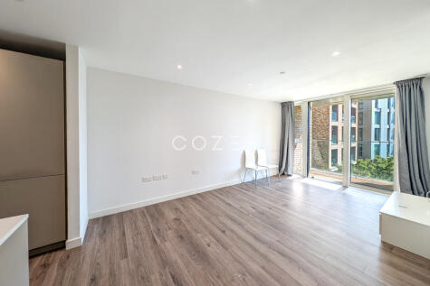 Newnton Close, London N4