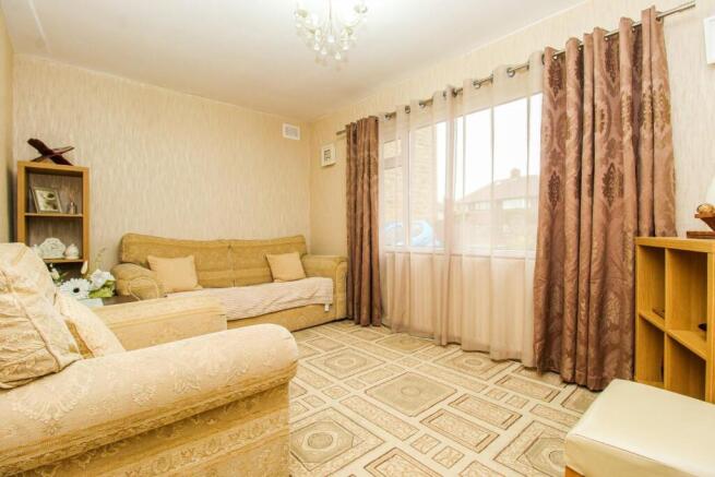 4 bed Detached Bungalow for sale Image 6